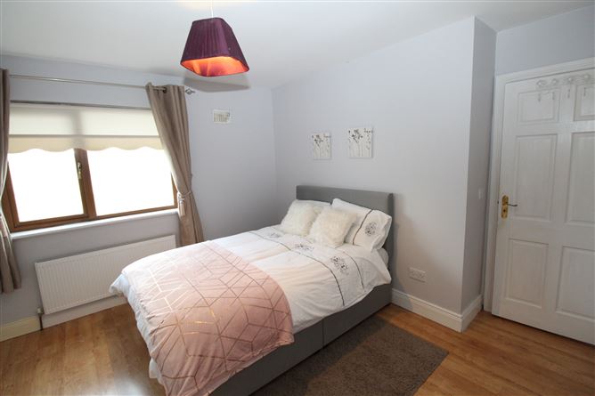 10 Cairn Hill View, Drumlish, Longford