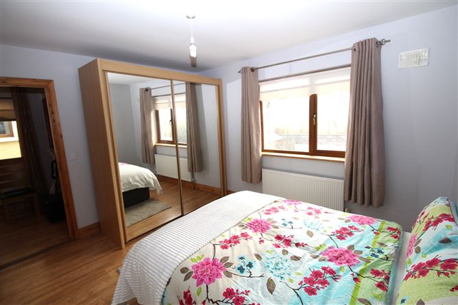 10 Cairn Hill View, Drumlish, Longford