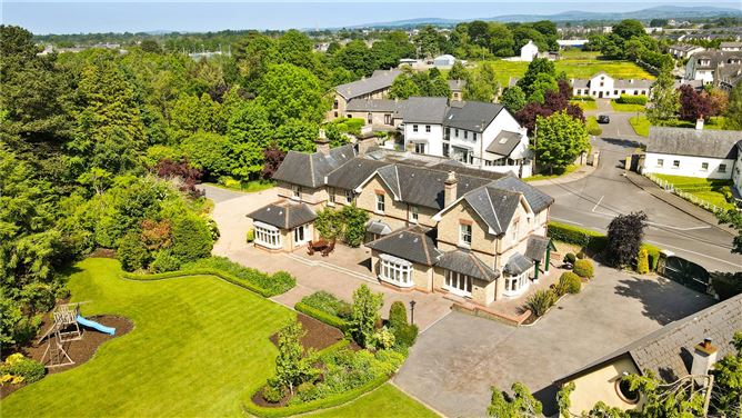 Huntsman House, Jigginstown, Naas, Co. Kildare