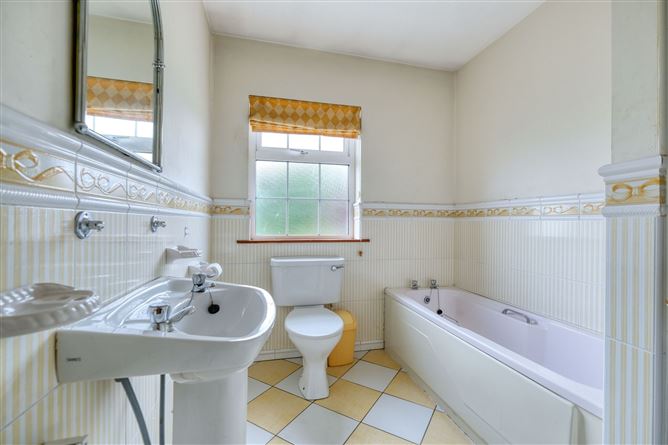 57 Ardnacassa Avenue, Ballinalee Road, Longford