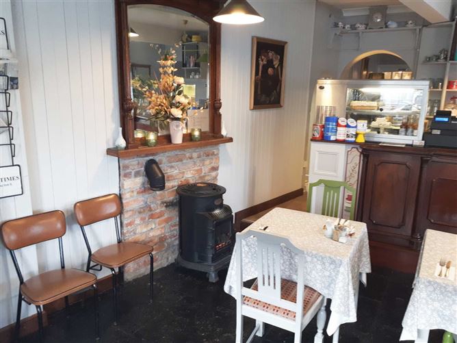 The Castle Antiques, Arts & Crafts, Clarecastle, County Clare