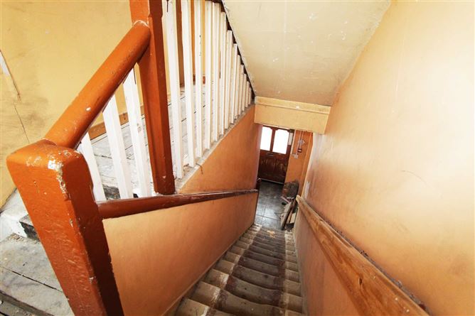 The Castle Antiques, Arts & Crafts, Clarecastle, County Clare