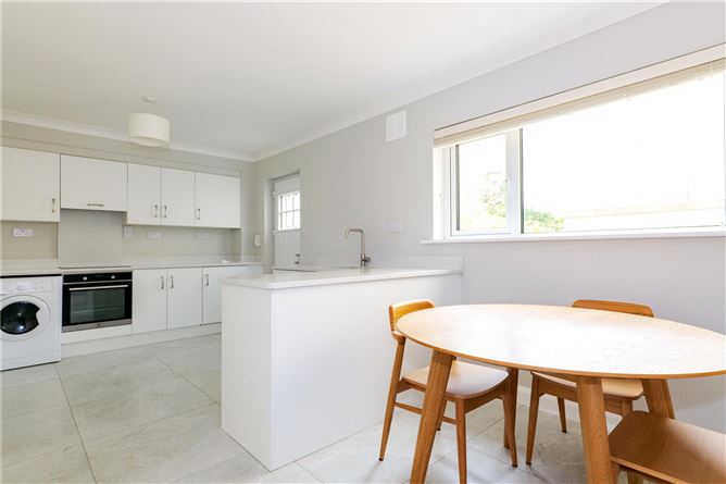 31 The Long Walk, Spanish Arch, Galway City