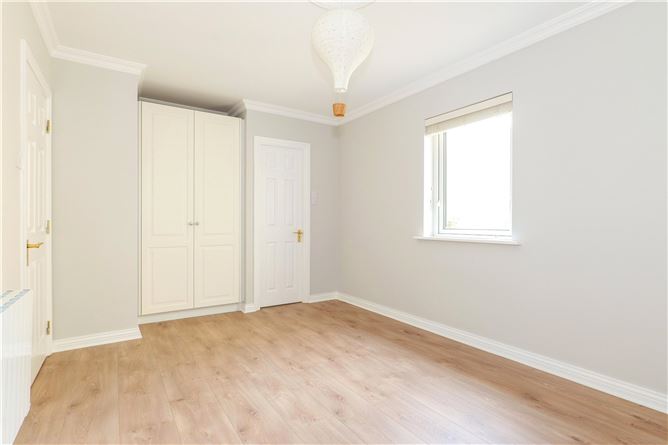 31 The Long Walk, Spanish Arch, Galway City