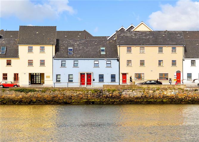 31 The Long Walk, Spanish Arch, Galway City