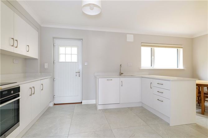 31 The Long Walk, Spanish Arch, Galway City