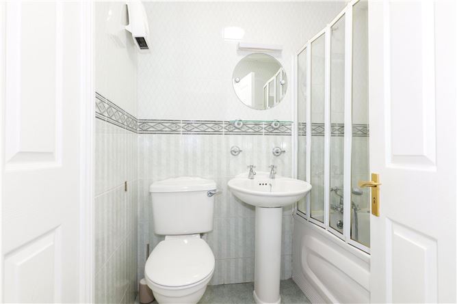 31 The Long Walk, Spanish Arch, Galway City
