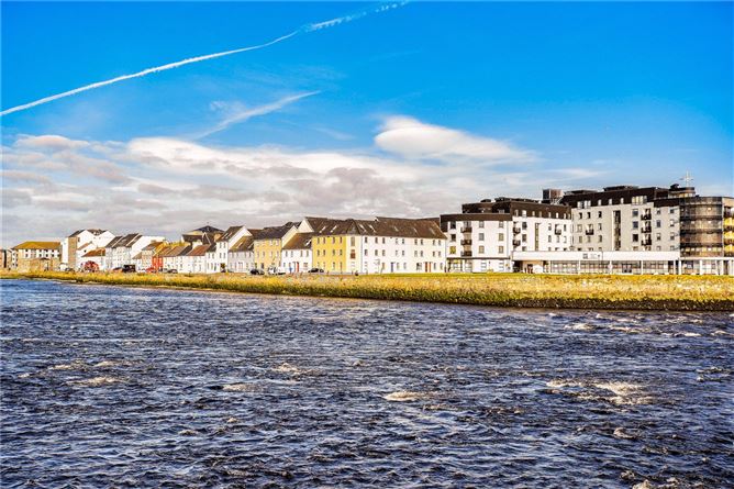 31 The Long Walk, Spanish Arch, Galway City
