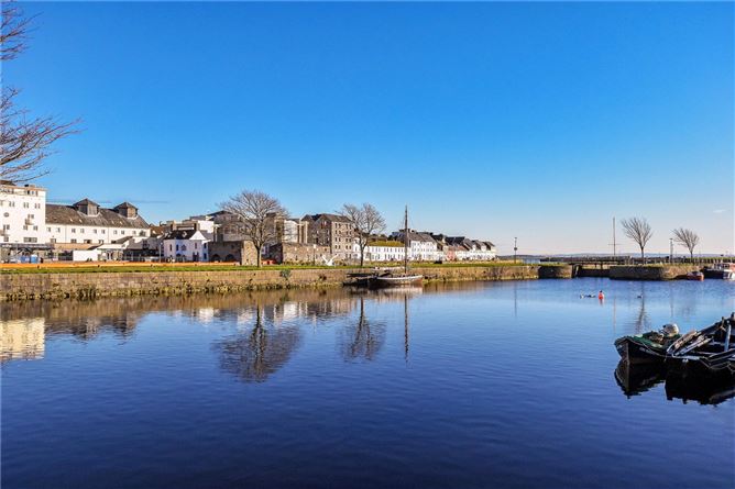 31 The Long Walk, Spanish Arch, Galway City
