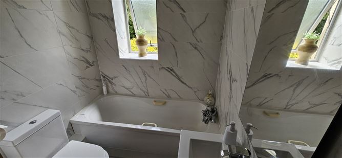 https://photos-a.propertyimages.ie/media/7/4/5/4952547/fa53f626-9a5f-45b1-954c-3dab7f560a46_l.jpg