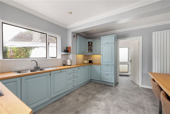 42 Springfield Park, Foxrock, Dublin 18