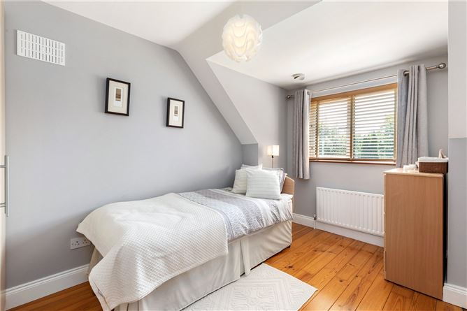 https://photos-a.propertyimages.ie/media/7/4/5/5009547/71cd7eb7-e8cb-485d-8fcb-ee2829f58c0d_l.jpg