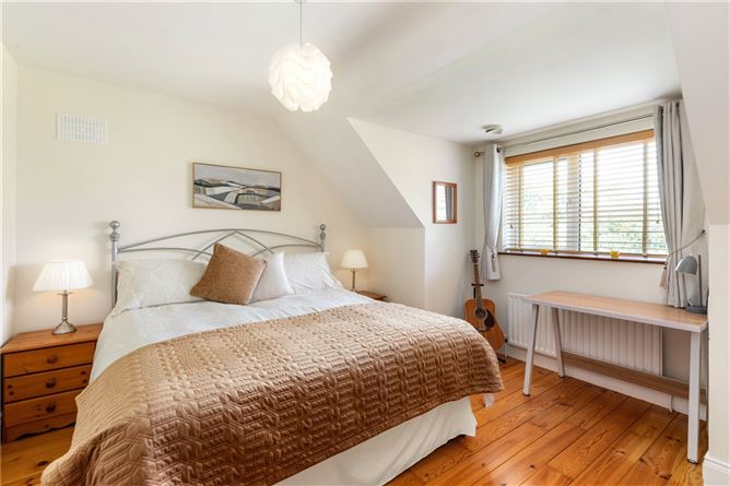 https://photos-a.propertyimages.ie/media/7/4/5/5009547/71cd7eb7-e8cb-485d-8fcb-ee2829f58c0d_l.jpg