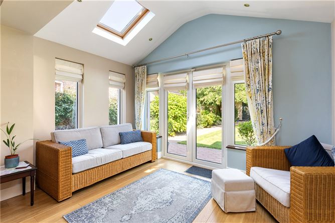 https://photos-a.propertyimages.ie/media/7/4/5/5009547/71cd7eb7-e8cb-485d-8fcb-ee2829f58c0d_l.jpg