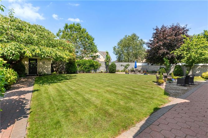 https://photos-a.propertyimages.ie/media/7/4/5/5009547/71cd7eb7-e8cb-485d-8fcb-ee2829f58c0d_l.jpg