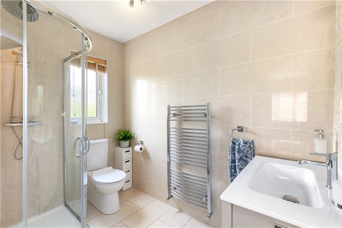 https://photos-a.propertyimages.ie/media/7/4/5/5009547/71cd7eb7-e8cb-485d-8fcb-ee2829f58c0d_l.jpg