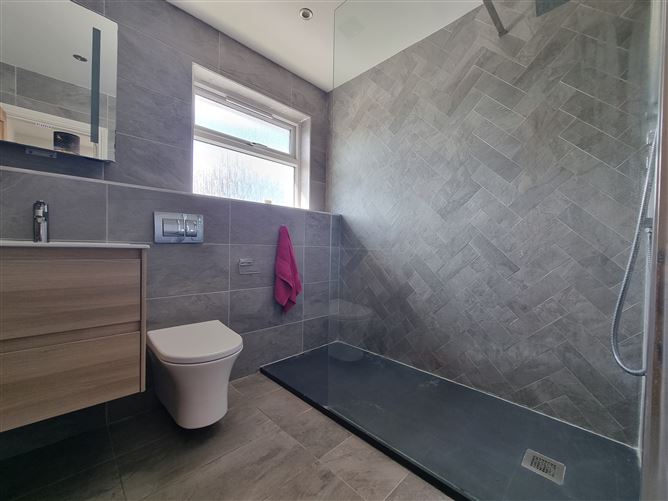 Photo 18 of 28 — 20 Falcarragh Road, Whitehall, Dublin 9