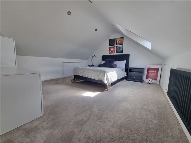 Photo 20 of 28 — 20 Falcarragh Road, Whitehall, Dublin 9
