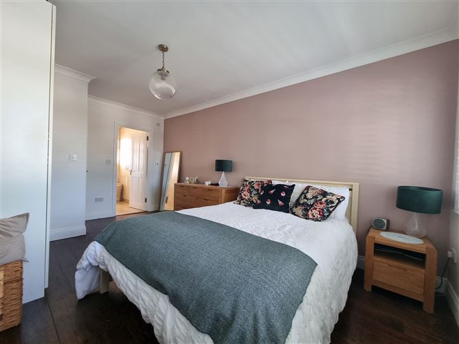 Photo 12 of 28 — 20 Falcarragh Road, Whitehall, Dublin 9
