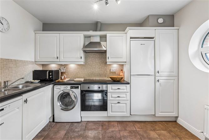 Apartment 90, Kerrymount, Castle Court, Dublin 18