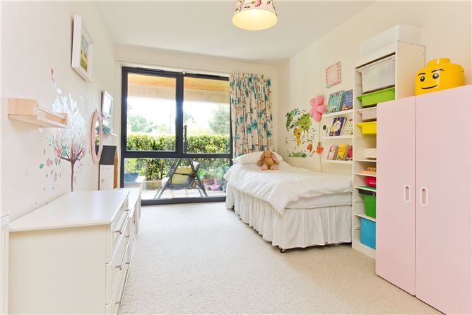 4 Le Hunt House, Brennanstown Square, Dublin 18