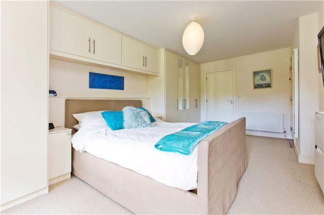 4 Le Hunt House, Brennanstown Square, Dublin 18