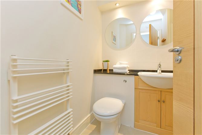4 Le Hunt House, Brennanstown Square, Dublin 18