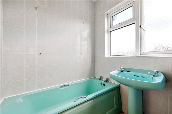 37 Leopardstown Grove, Stillorgan, Co. Dublin