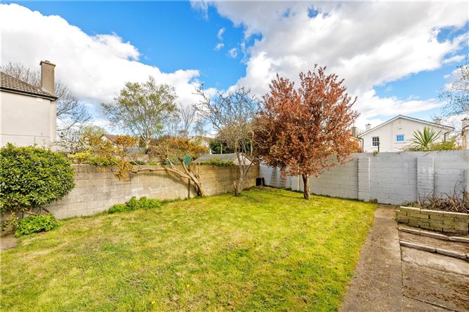 37 Leopardstown Grove, Stillorgan, Co. Dublin