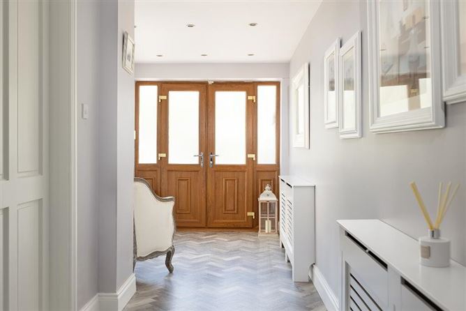 3 Ardeevin Court, Lucan, Dublin
