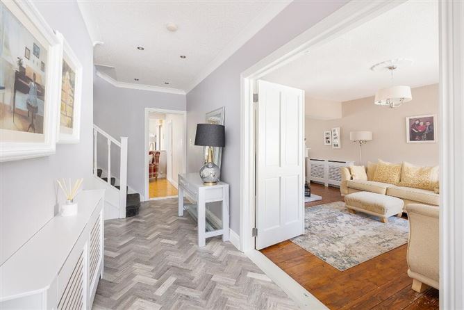 3 Ardeevin Court, Lucan, Dublin