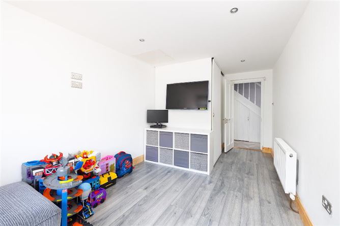 3 Ardeevin Court, Lucan, Dublin