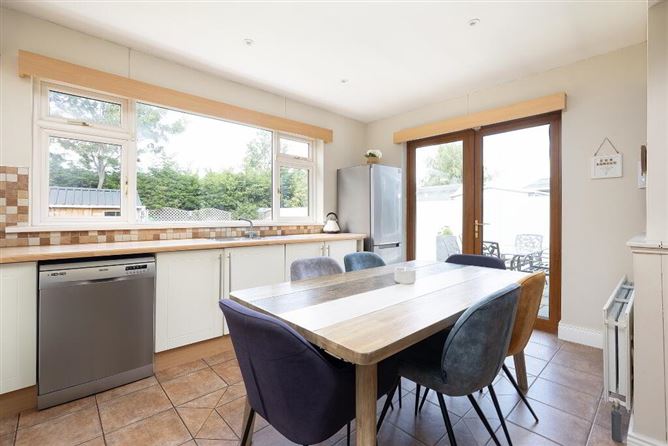 3 Ardeevin Court, Lucan, Dublin