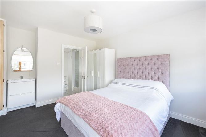 3 Ardeevin Court, Lucan, Dublin