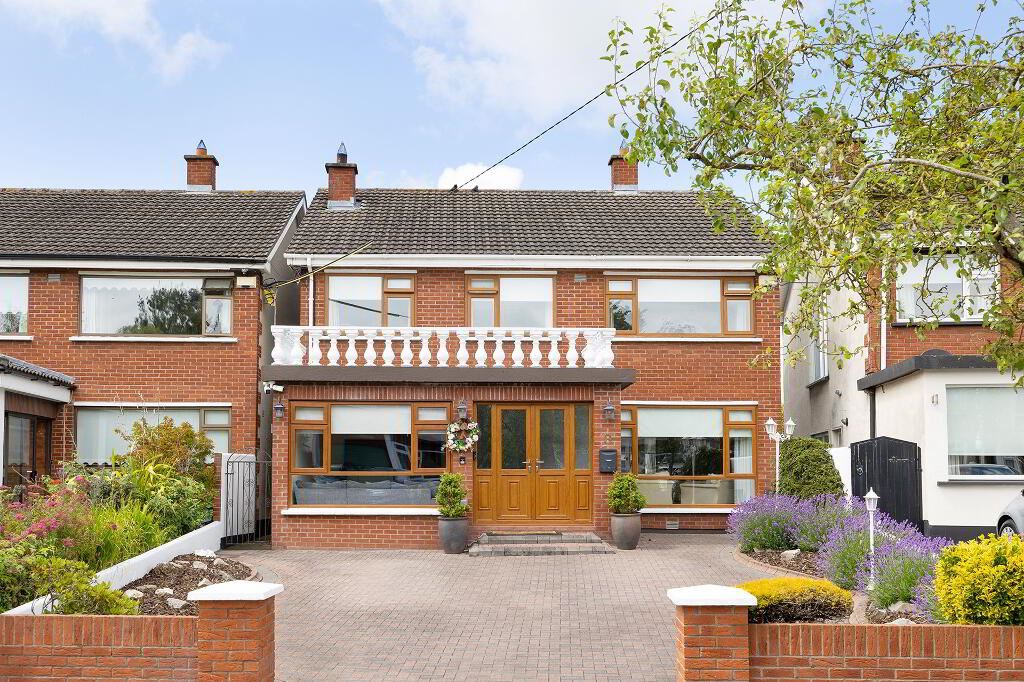 3 Ardeevin Court, Lucan, Dublin