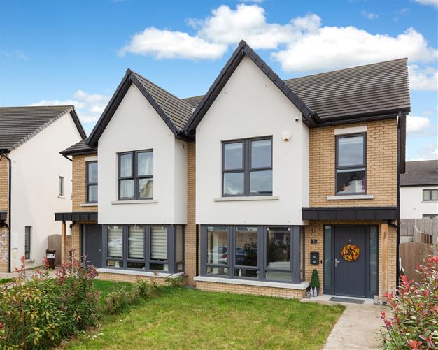 4 Hollywoodrath Close, Hollystown, Dublin 15