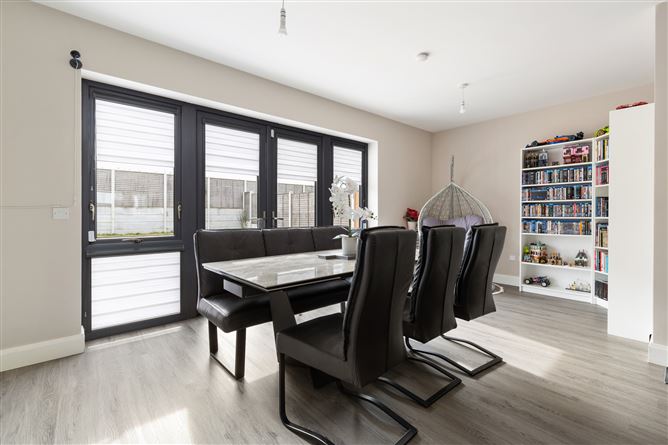 4 Hollywoodrath Close, Hollystown, Dublin 15