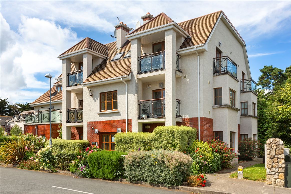 63 Cairnbrook Avenue, Carrickmines, Dublin 18, Carrickmines, Dublin 18