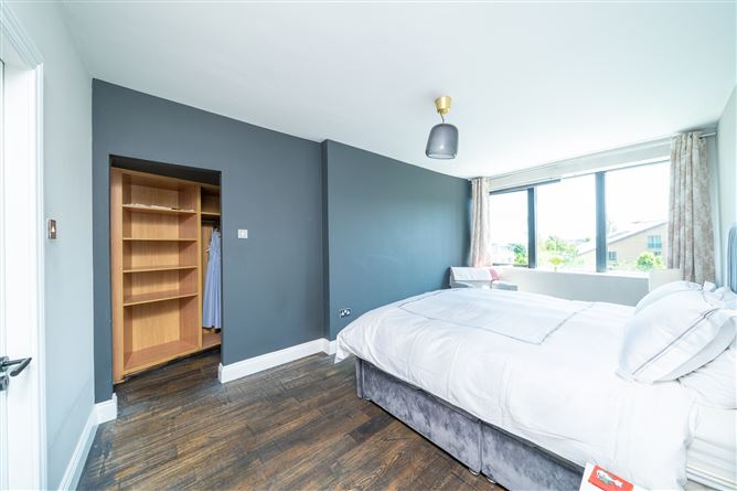 82 The Ramparts, Cabinteely, Dublin 18