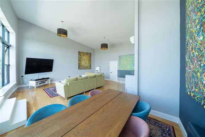 82 The Ramparts, Cabinteely, Dublin 18