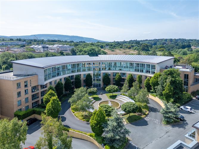 82 The Ramparts, Cabinteely, Dublin 18