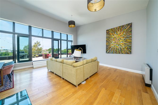 82 The Ramparts, Cabinteely, Dublin 18