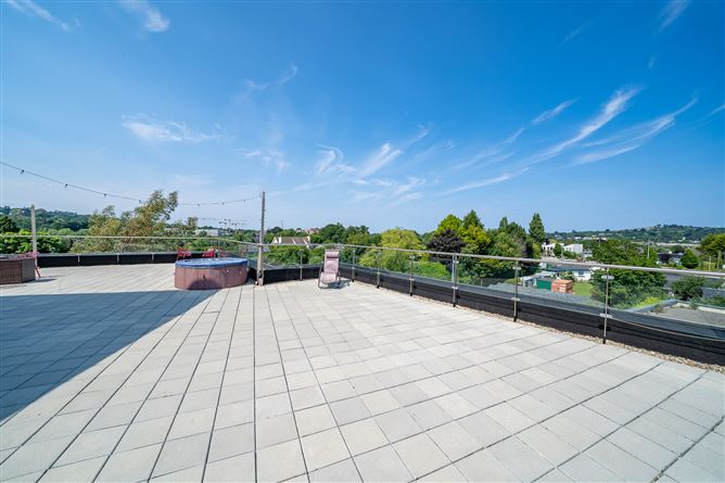 82 The Ramparts, Cabinteely, Dublin 18