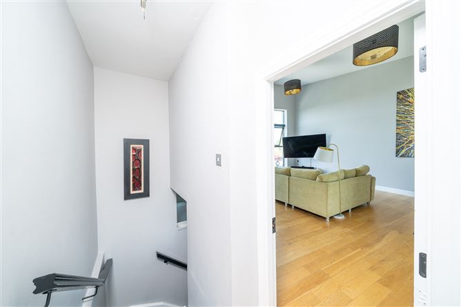 82 The Ramparts, Cabinteely, Dublin 18