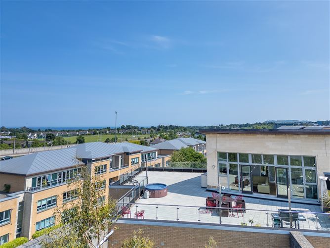 82 The Ramparts, Cabinteely, Dublin 18