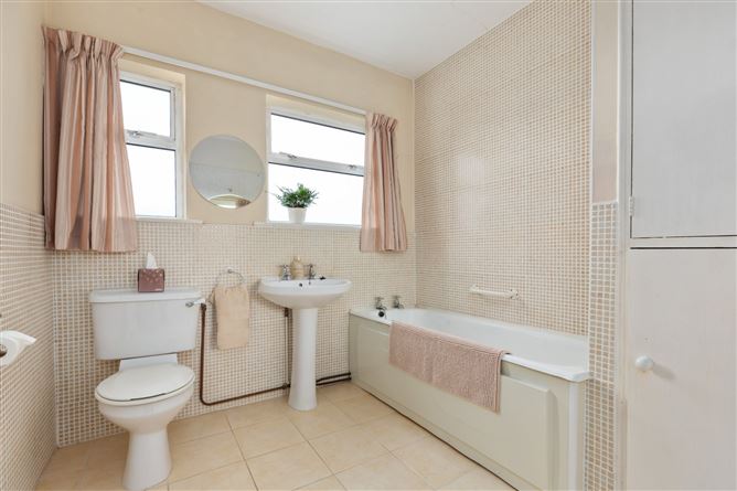 71 Slieve Rua Drive, Kilmacud, Co. Dublin