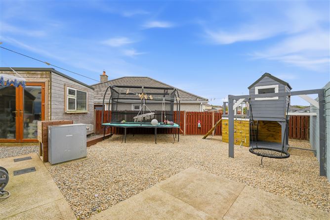 Photo 27 of 46 — 2 Riverchapel Square, Riverchapel, Co. Wexford