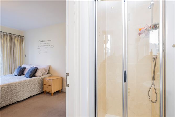 33 PRIORY DRIVE, Delgany, Wicklow