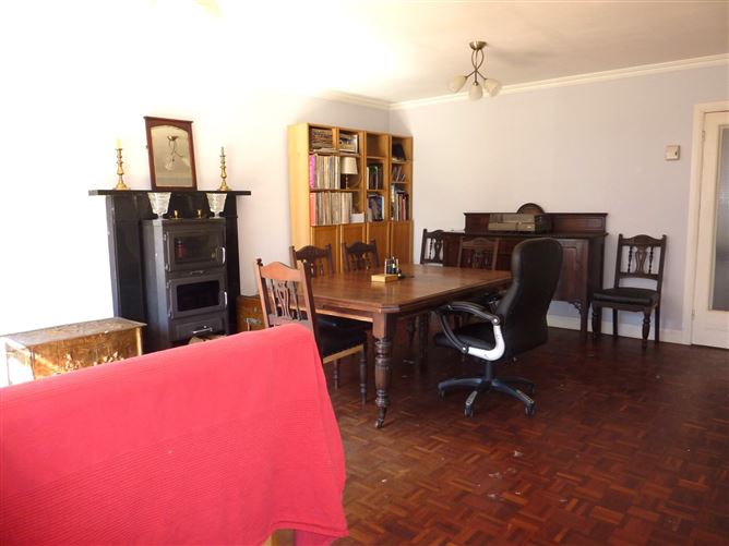9 Pinewoods, Newport Road, Westport, Co. Mayo