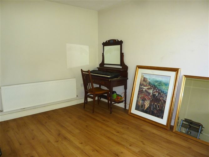 9 Pinewoods, Newport Road, Westport, Co. Mayo